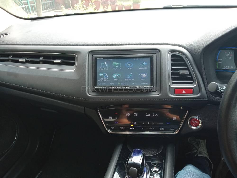 Honda Vezel 2014 for Sale in Lahore Honda Vezel 2014 for Sale in Lahore Image-11