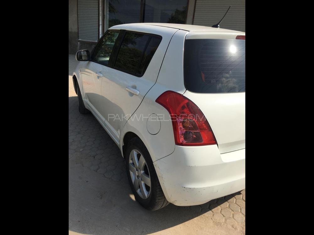 Suzuki Swift 2015 for Sale in Rahim Yar Khan Suzuki Swift 2015 for Sale in Rahim Yar Khan Image-4