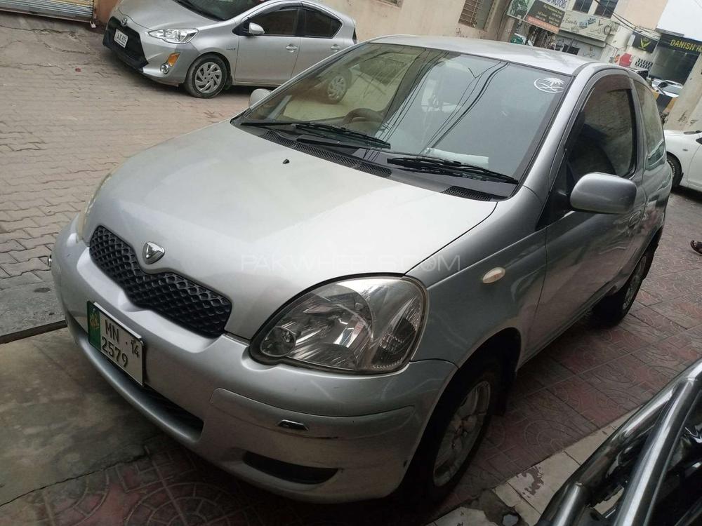 Toyota Vitz 2004 for Sale in Multan Image-1