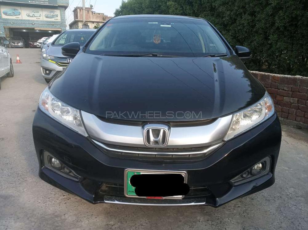 Honda Grace Hybrid 2015 for Sale in Gujranwala Image-1