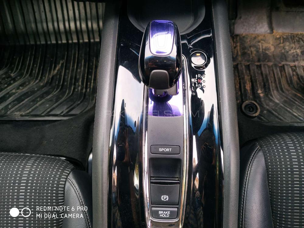 Honda Vezel 2014 for Sale in Karachi Honda Vezel 2014 for Sale in Karachi Image-7