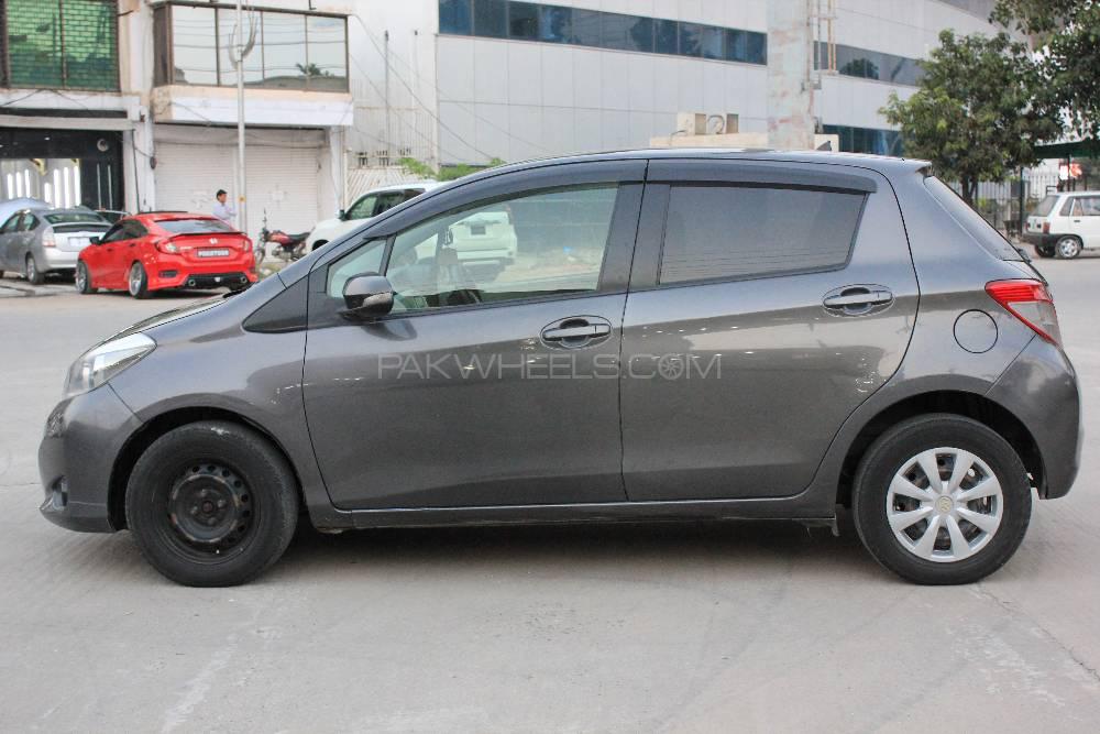 Toyota Vitz 2013 for Sale in Rawalpindi Toyota Vitz 2013 for Sale in Rawalpindi Image-3