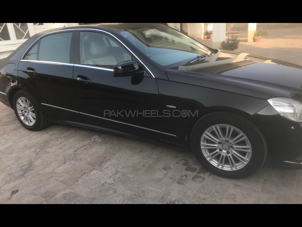 مرسڈیز بینز ای کلاس 2011 for Sale in ملتان مرسڈیز بینز ای کلاس 2011 for Sale in ملتان Image-5