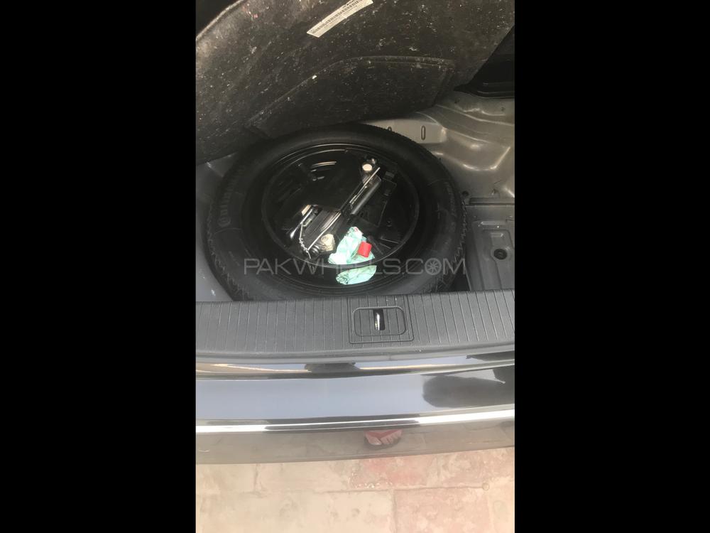 مرسڈیز بینز ای کلاس 2011 for Sale in ملتان مرسڈیز بینز ای کلاس 2011 for Sale in ملتان Image-9