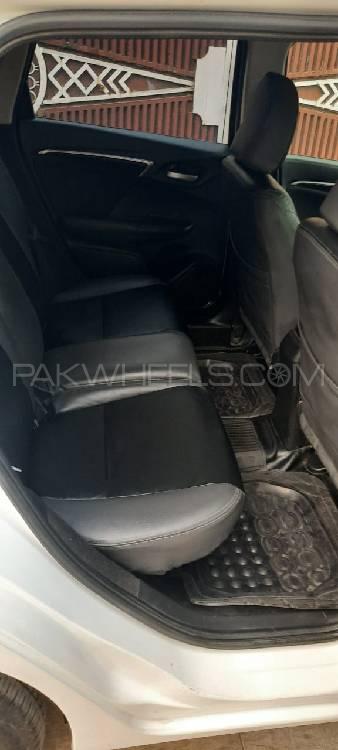 Honda Fit 2015 for Sale in Lahore Honda Fit 2015 for Sale in Lahore Image-7