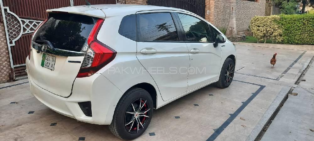 Honda Fit 2015 for Sale in Lahore Honda Fit 2015 for Sale in Lahore Image-5