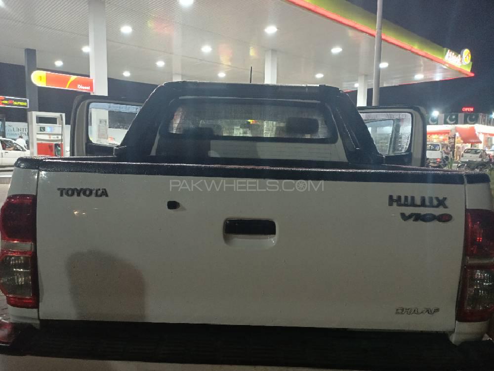 Toyota Hilux 2014 for Sale in Karachi Toyota Hilux 2014 for Sale in Karachi Image-4