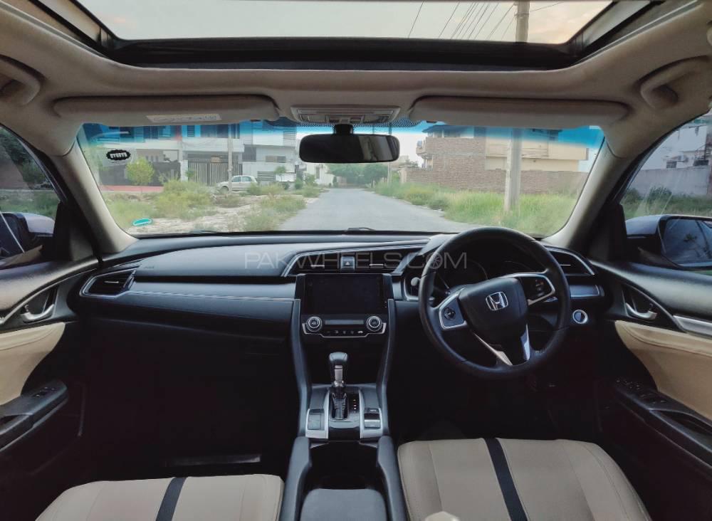 Honda Civic 2017 for Sale in Multan Honda Civic 2017 for Sale in Multan Image-12
