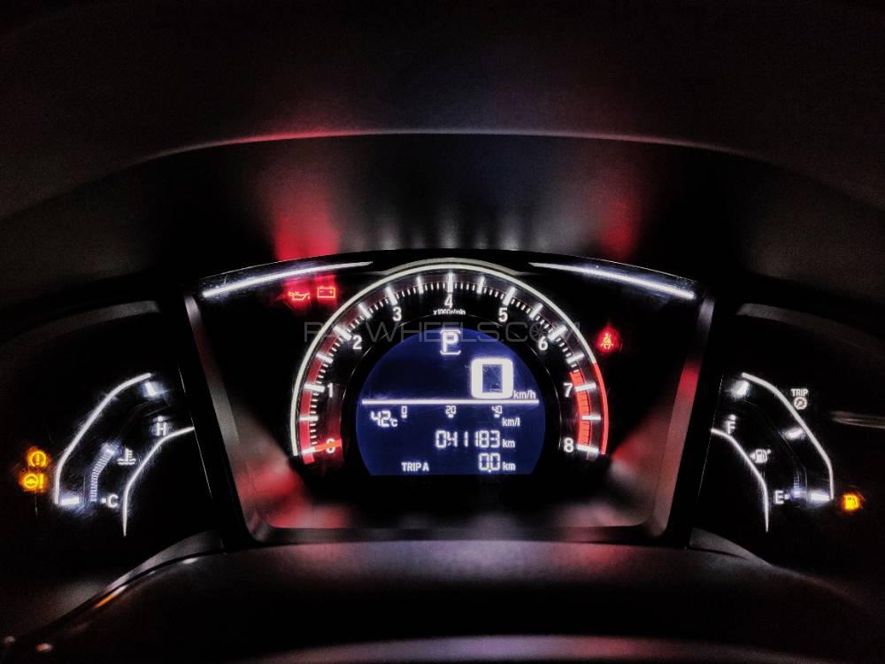 Honda Civic 2017 for Sale in Multan Honda Civic 2017 for Sale in Multan Image-15