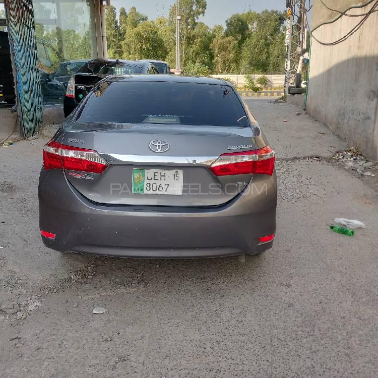 ٹویوٹا کرولا 2015 for Sale in اسلام آباد ٹویوٹا کرولا 2015 for Sale in اسلام آباد Image-3
