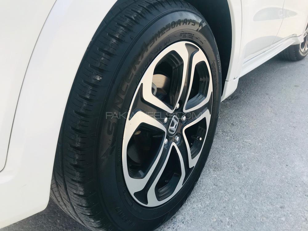 Honda Vezel 2016 for Sale in Islamabad Honda Vezel 2016 for Sale in Islamabad Image-8