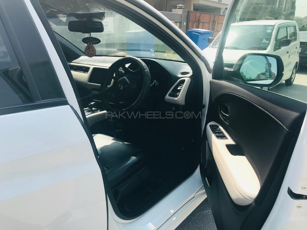 Honda Vezel 2016 for Sale in Islamabad Honda Vezel 2016 for Sale in Islamabad Image-10