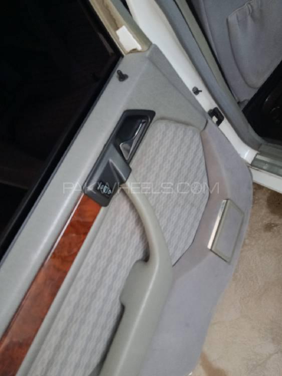 مرسڈیز بینز ای کلاس 1992 for Sale in پشاور مرسڈیز بینز ای کلاس 1992 for Sale in پشاور Image-11