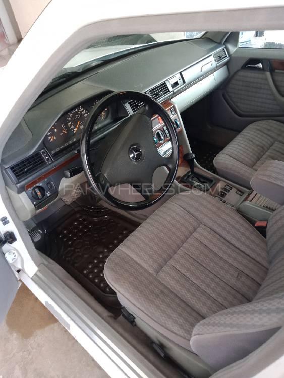 مرسڈیز بینز ای کلاس 1992 for Sale in پشاور مرسڈیز بینز ای کلاس 1992 for Sale in پشاور Image-8