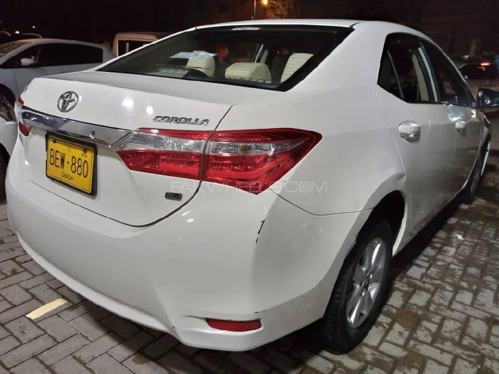 Toyota Corolla 2016 for Sale in Karachi Image-1