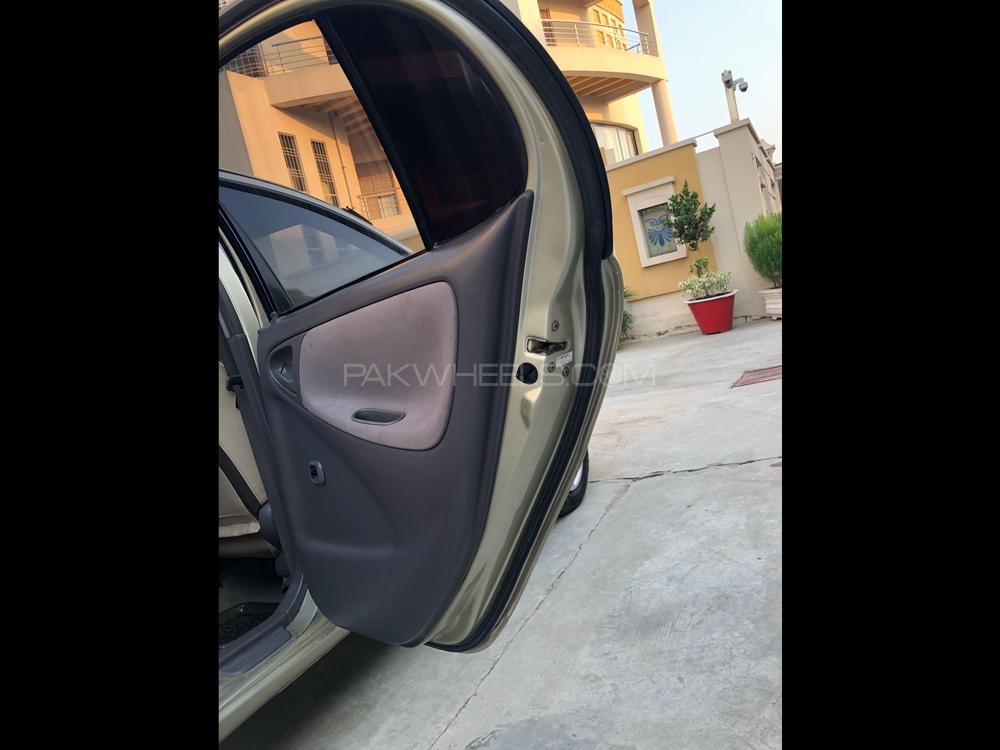 Toyota Platz 2000 for Sale in Lahore Toyota Platz 2000 for Sale in Lahore Image-6