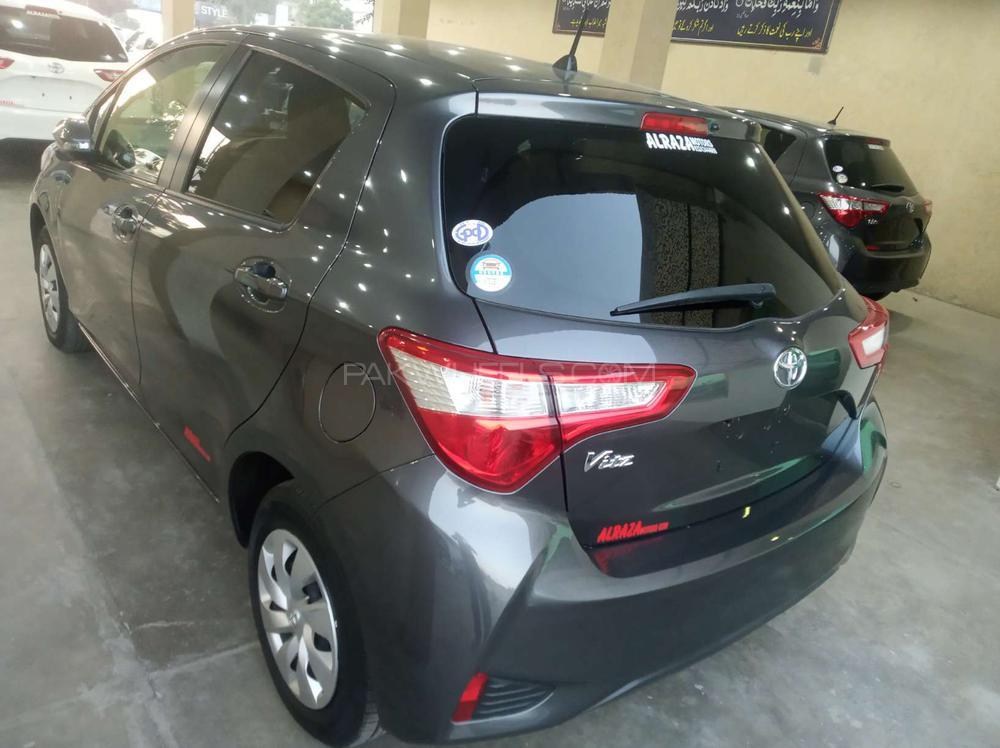 Toyota Vitz 2017 for Sale in Gujranwala Toyota Vitz 2017 for Sale in Gujranwala Image-4