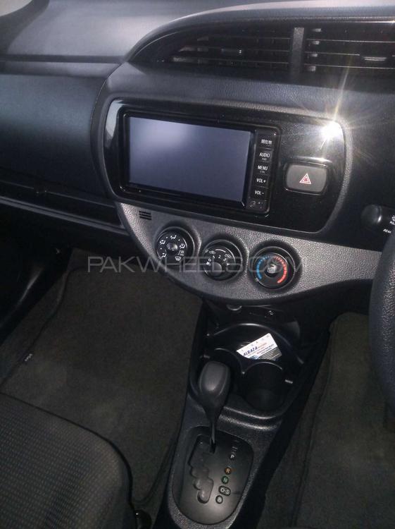 Toyota Vitz 2017 for Sale in Gujranwala Toyota Vitz 2017 for Sale in Gujranwala Image-12