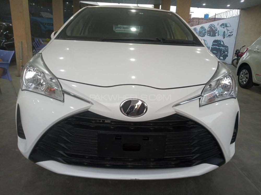 Toyota Vitz 2017 for Sale in Gujranwala Image-1