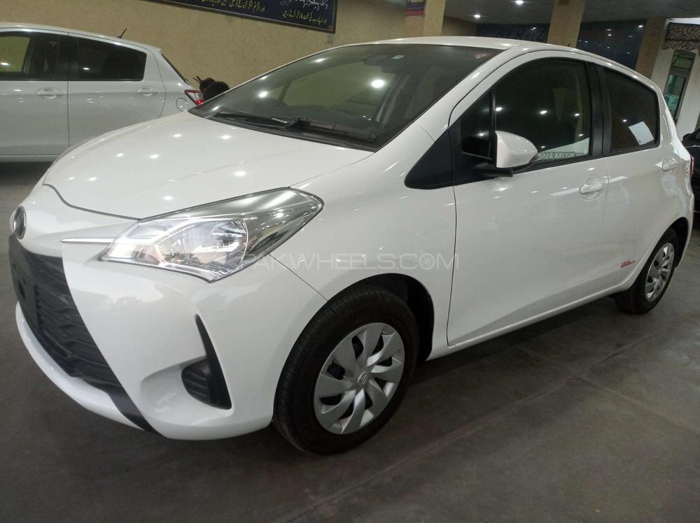 Toyota Vitz 2017 for Sale in Gujranwala Toyota Vitz 2017 for Sale in Gujranwala Image-3