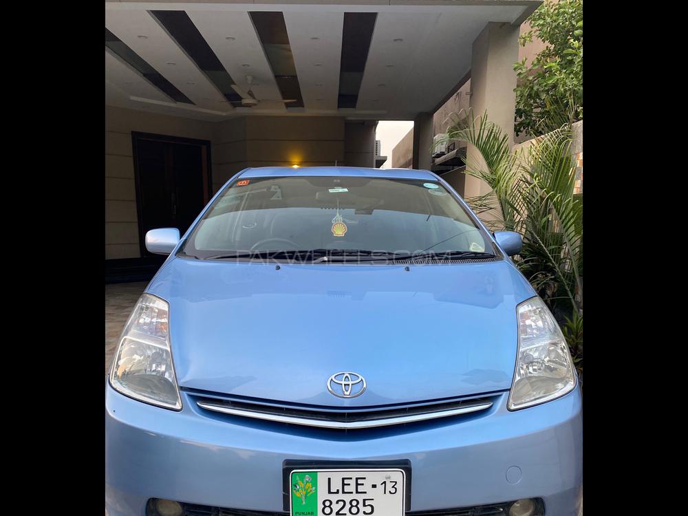Toyota Prius 2007 for Sale in Lahore Image-1