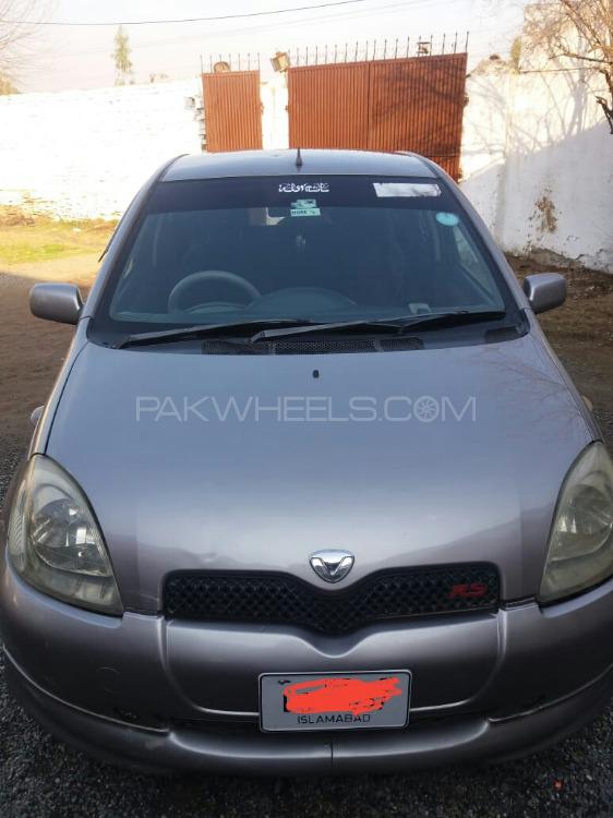 Toyota Vitz 2001 for Sale in Mardan Image-1
