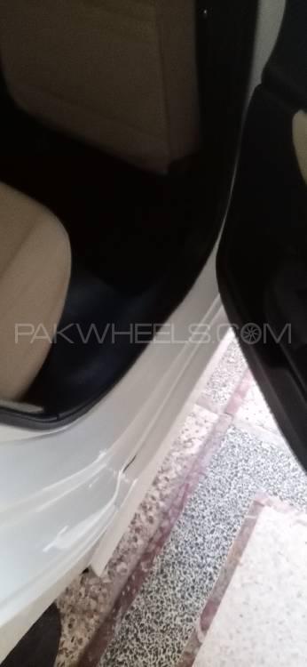 Honda Civic 2018 for Sale in Faisalabad Honda Civic 2018 for Sale in Faisalabad Image-12