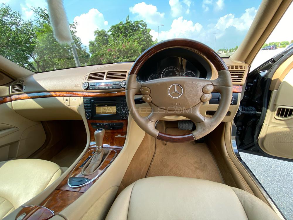 Mercedes Benz E Class 2009 for Sale in Lahore Mercedes Benz E Class 2009 for Sale in Lahore Image-15