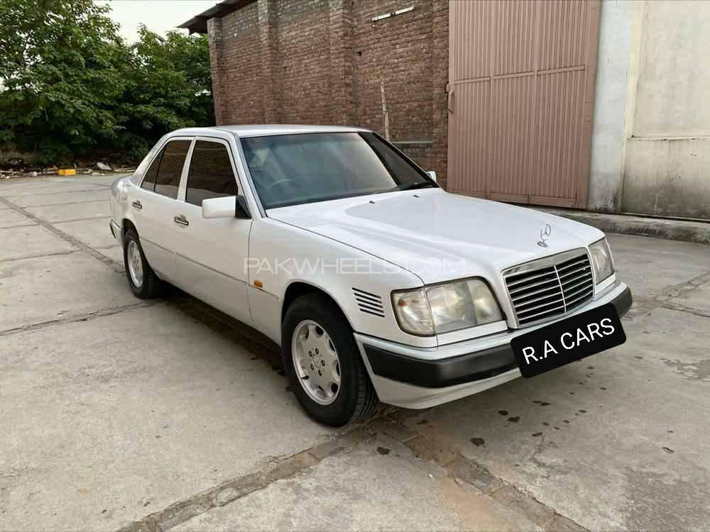 Mercedes Benz E Class 1989 for Sale in Islamabad Image-1