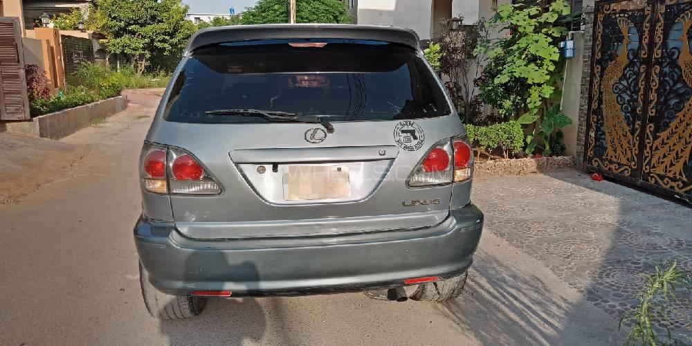 Toyota Harrier 2001 for Sale in Islamabad Toyota Harrier 2001 for Sale in Islamabad Image-5