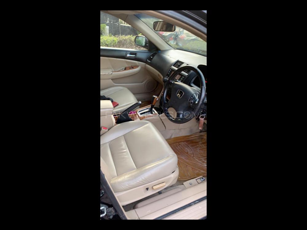 Honda Accord 2005 for Sale in Islamabad Honda Accord 2005 for Sale in Islamabad Image-2
