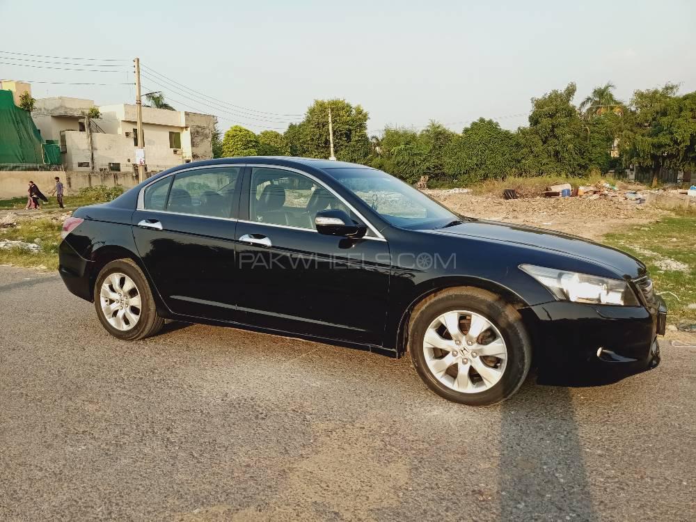 ہونڈا اکارڈ 2010 for Sale in لاہور ہونڈا اکارڈ 2010 for Sale in لاہور Image-5