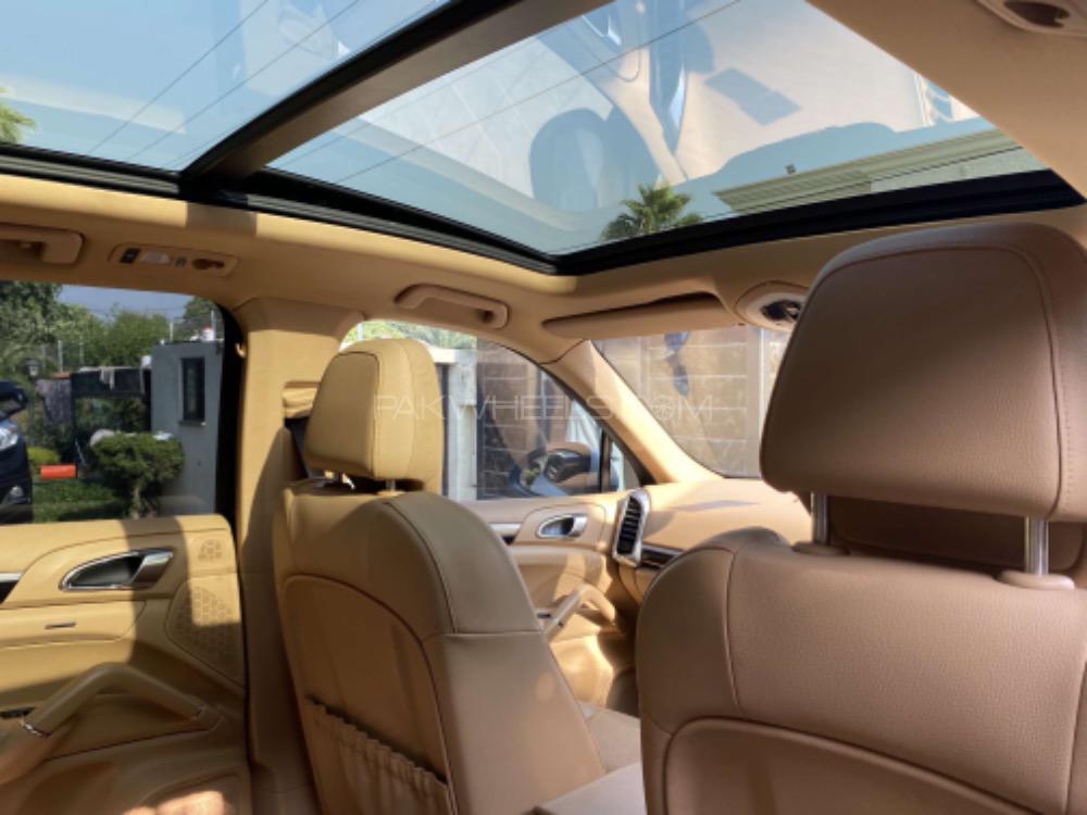 Porsche Cayenne 2013 for Sale in Sialkot Image-1