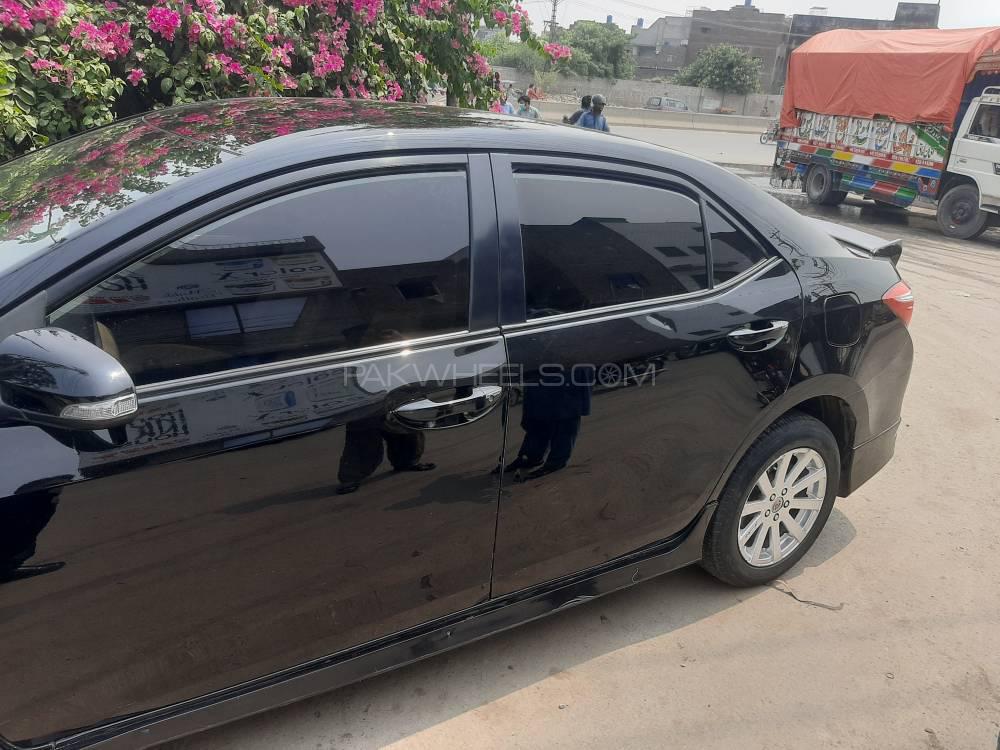 Toyota Corolla 2015 for Sale in Lahore Toyota Corolla 2015 for Sale in Lahore Image-4