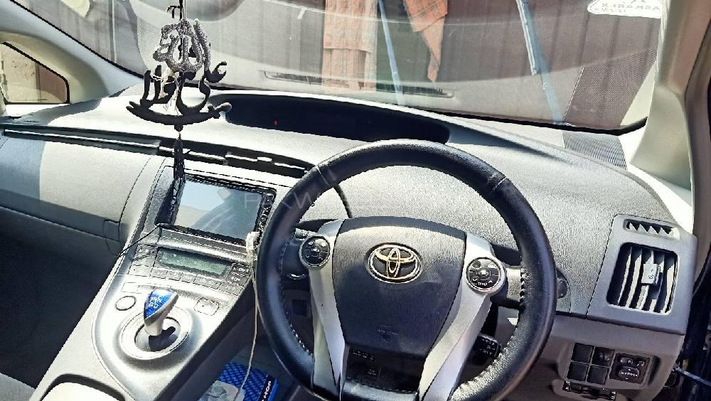 Toyota Prius 2011 for Sale in Lahore Toyota Prius 2011 for Sale in Lahore Image-3