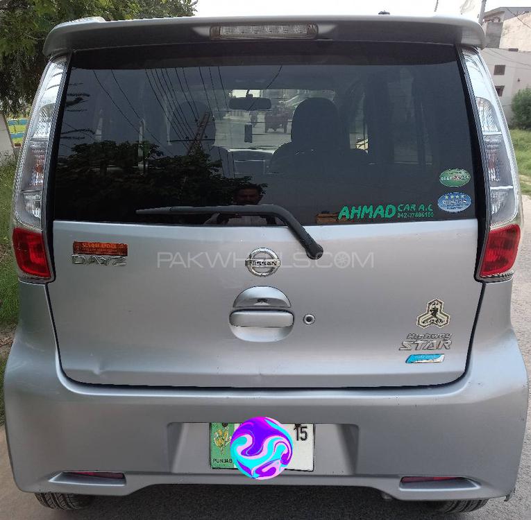 Nissan Dayz Highway Star 2013 for Sale in Lahore Nissan Dayz Highway Star 2013 for Sale in Lahore Image-4