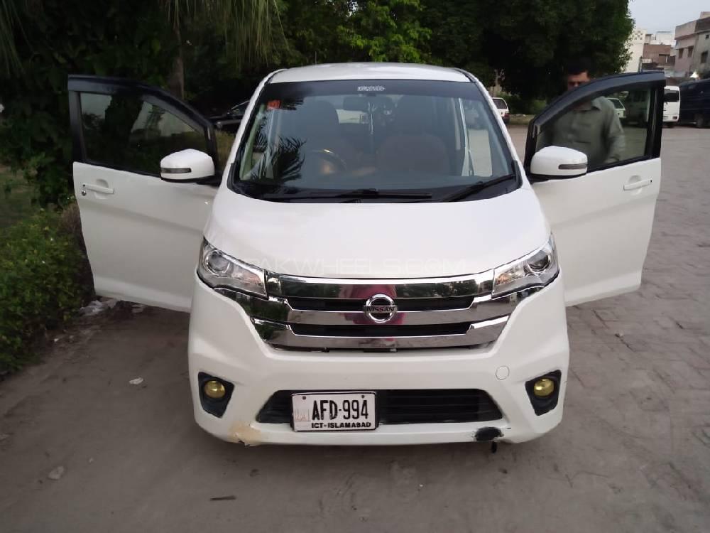 Nissan Dayz Highway Star 2015 for Sale in Islamabad Nissan Dayz Highway Star 2015 for Sale in Islamabad Image-5