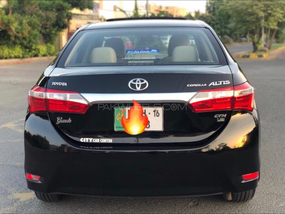 Toyota Corolla 2016 for Sale in Lahore Toyota Corolla 2016 for Sale in Lahore Image-2