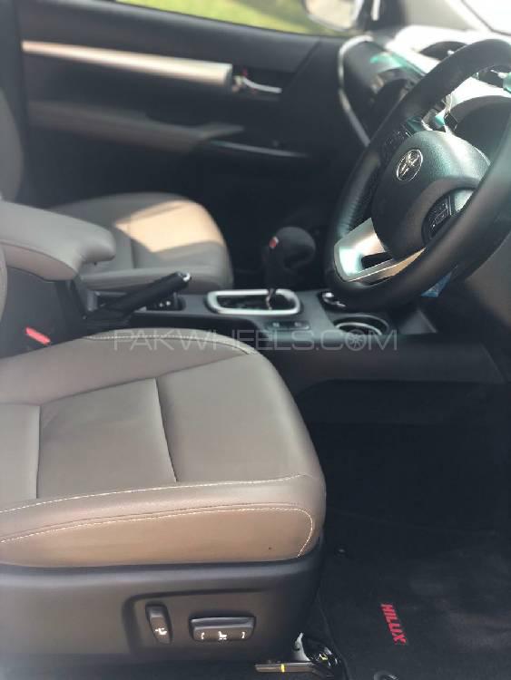 Toyota Hilux 2018 for Sale in Lahore Toyota Hilux 2018 for Sale in Lahore Image-5