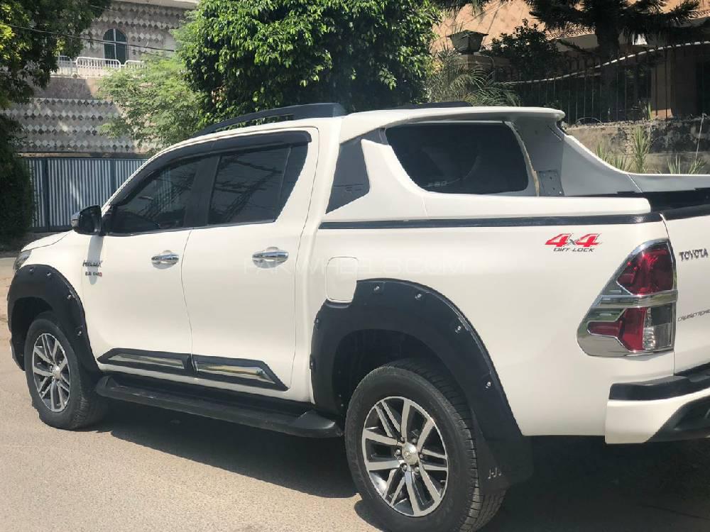 Toyota Hilux 2018 for Sale in Lahore Toyota Hilux 2018 for Sale in Lahore Image-11