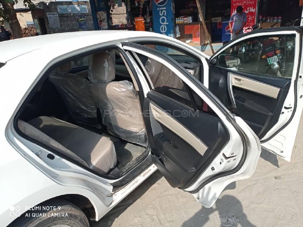 Toyota Corolla 2017 for Sale in Mandi bahauddin Toyota Corolla 2017 for Sale in Mandi bahauddin Image-3