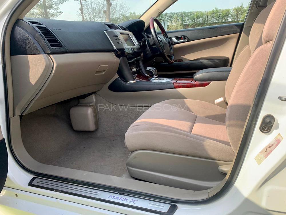 Toyota Mark X 2006 for Sale in Lahore Toyota Mark X 2006 for Sale in Lahore Image-17