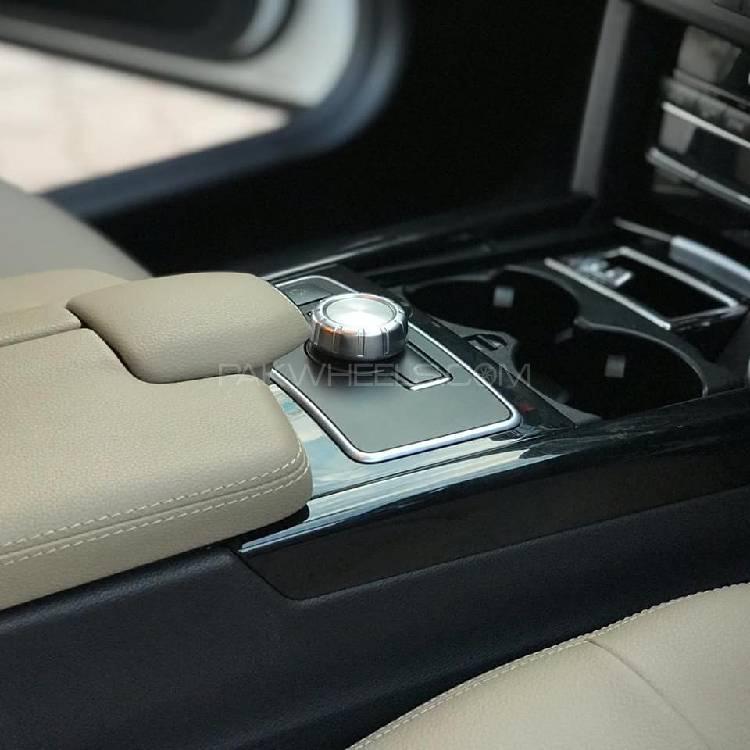 Mercedes Benz E Class 2012 for Sale in Peshawar Mercedes Benz E Class 2012 for Sale in Peshawar Image-4