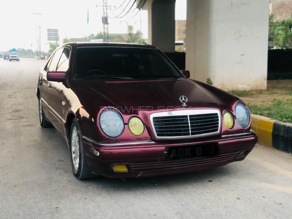 Mercedes Benz E Class 1998 for Sale in Peshawar Mercedes Benz E Class 1998 for Sale in Peshawar Image-3