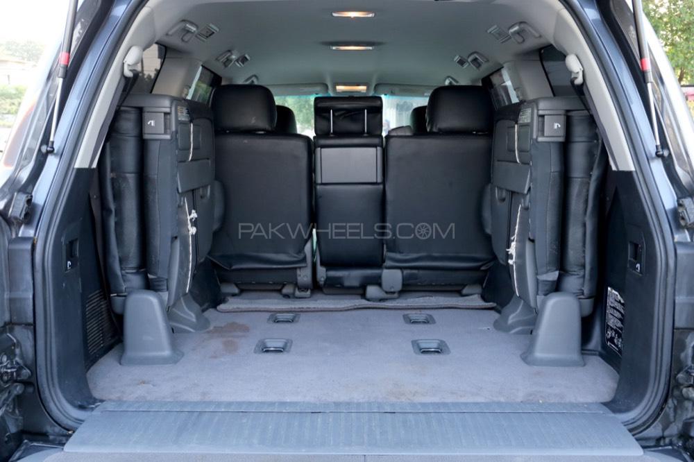 Toyota Land Cruiser 2010 for Sale in Karachi Toyota Land Cruiser 2010 for Sale in Karachi Image-15