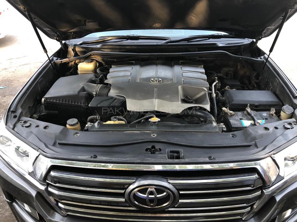 Toyota Land Cruiser 2010 for Sale in Karachi Toyota Land Cruiser 2010 for Sale in Karachi Image-19