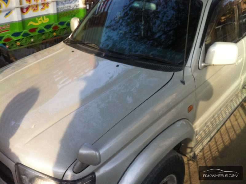 Toyota Surf 2012 for Sale in Lahore Image-1