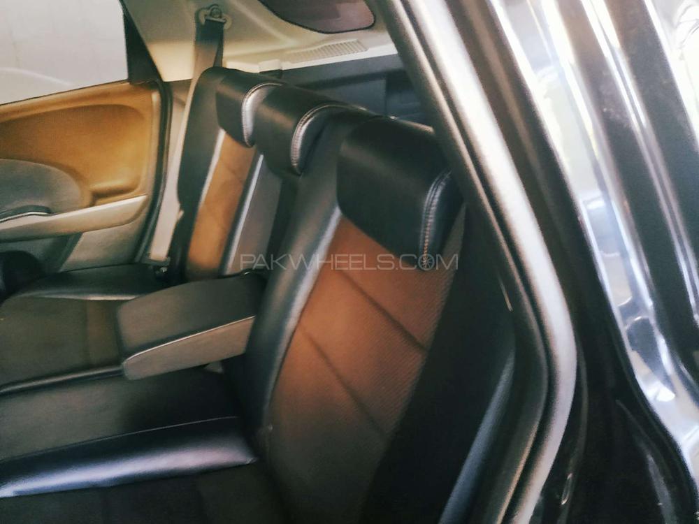 Honda Fit 2013 for Sale in Rawalpindi Honda Fit 2013 for Sale in Rawalpindi Image-12