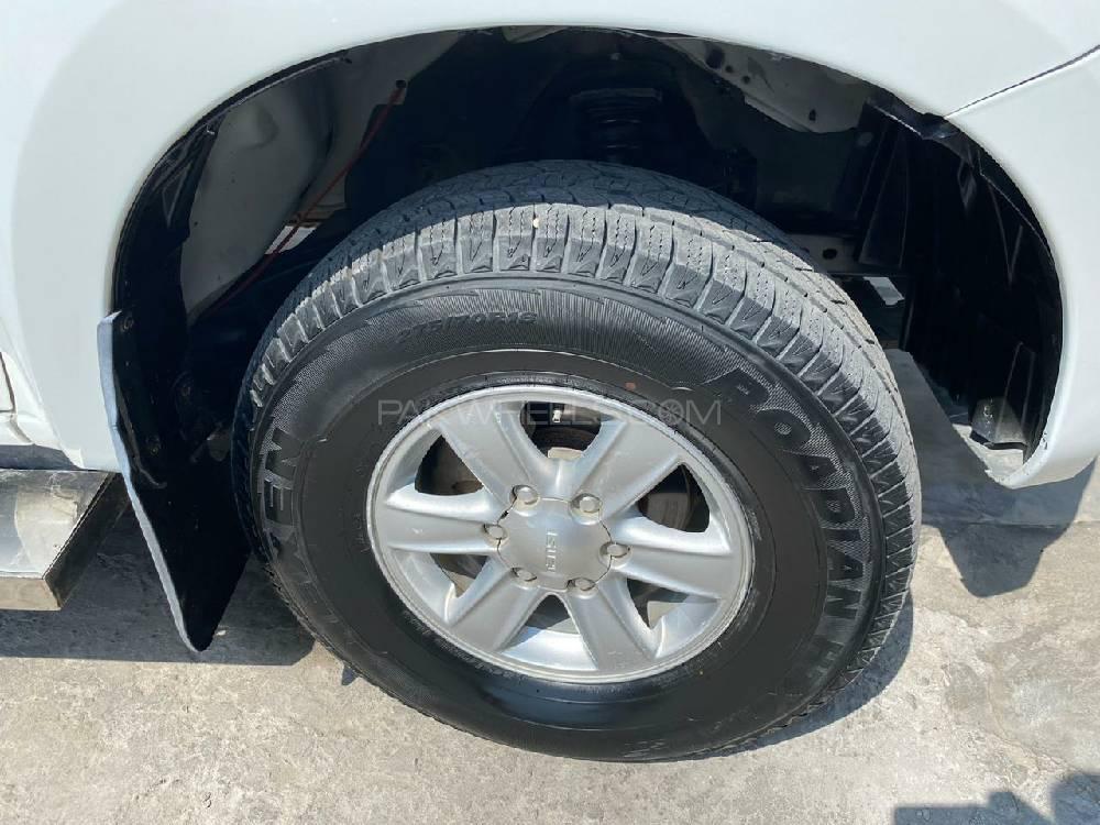 Isuzu D-Max 2015 for Sale in Jhelum Isuzu D-Max 2015 for Sale in Jhelum Image-13