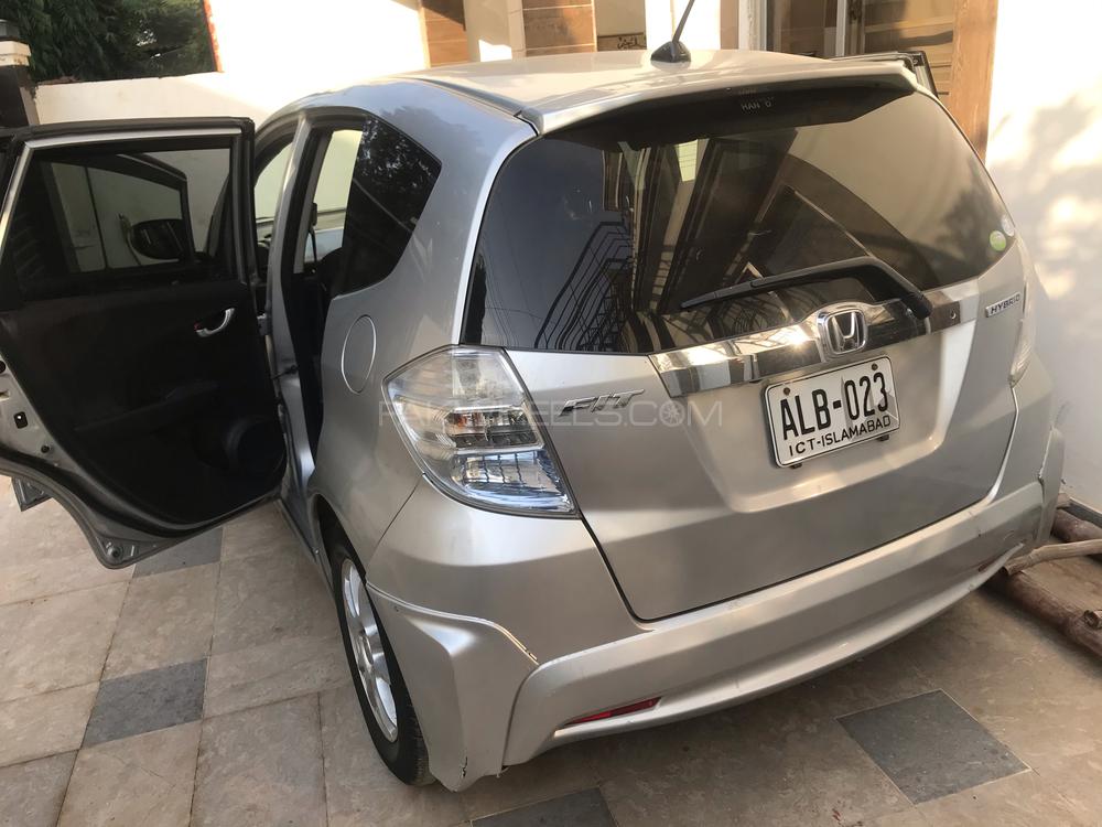 Honda Fit 2011 for Sale in Lahore Image-1